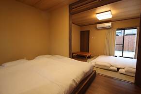 HARUYA Naramachi - Hostel