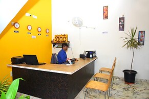 Housefinch Residency