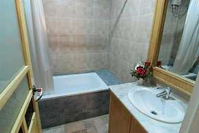 13 Coins Ngamwongwan Hotel