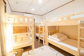 Sakura Japanese House - Hostel