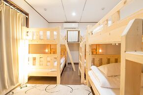 Sakura Japanese House - Hostel