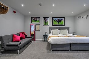 Stableside at York Racecourse