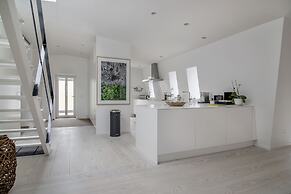 Dinesen Collection Luxury Condos By Royal Danish Theatre