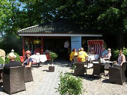 Faehrhaus Niederkleveez