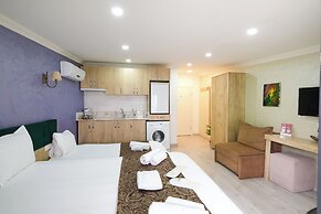 Loren Hotel Suites