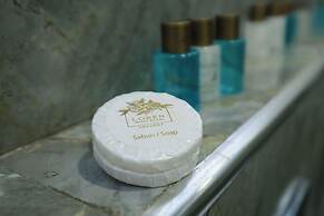Loren Hotel Suites