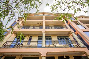 Brimax Hotel