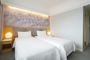 Warwick Hotel