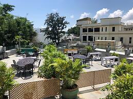 Warwick Hotel