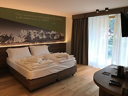 Dolomeet Boutique Hotel