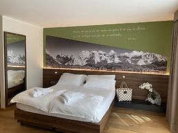 Dolomeet Boutique Hotel