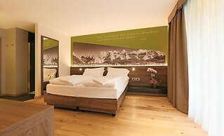 Dolomeet Boutique Hotel