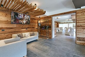 Dolomeet Boutique Hotel