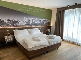 Dolomeet Boutique Hotel