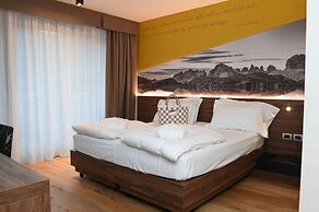 Dolomeet Boutique Hotel
