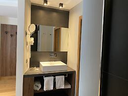 Dolomeet Boutique Hotel