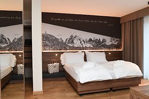 Dolomeet Boutique Hotel