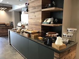 Dolomeet Boutique Hotel