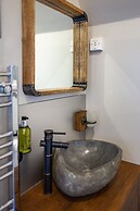 Oaklands Guest House