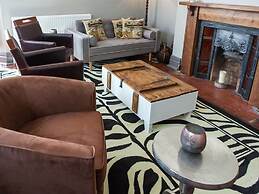 Oaklands Guest House