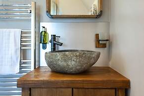 Oaklands Guest House