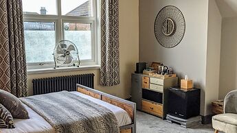 Oaklands Guest House