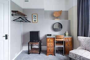 Oaklands Guest House