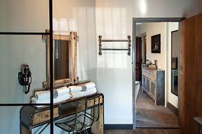 Oaklands Guest House