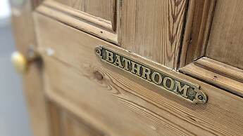 Oaklands Guest House