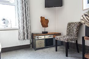 Oaklands Guest House