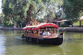 Sreekrishna Houseboats