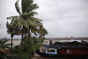 Sreekrishna Houseboats