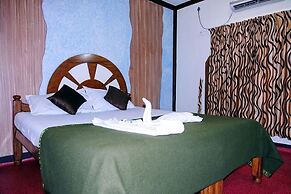 Sreekrishna Houseboats