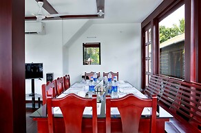 Sreekrishna Houseboats