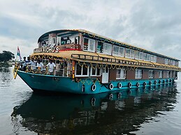 Sreekrishna Houseboats
