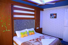 Sreekrishna Houseboats