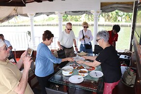 Sreekrishna Houseboats