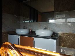 Sreekrishna Houseboats