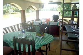 Sreekrishna Houseboats