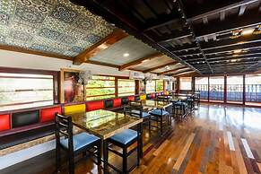 Sreekrishna Houseboats