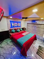 Sreekrishna Houseboats