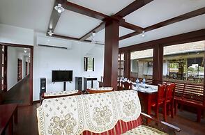 Sreekrishna Houseboats