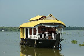 Sreekrishna Houseboats