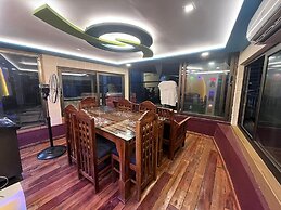 Sreekrishna Houseboats