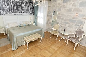 Gothic Palace Heritage