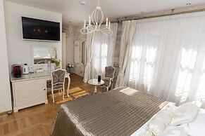 Gothic Palace Heritage