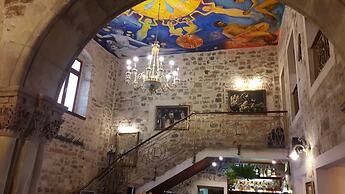 Gothic Palace Heritage