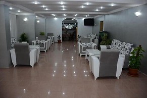 Sea Center Hotel