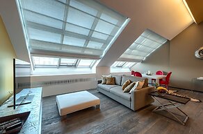 Grand Central Residence by TKC