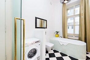 Grand Central Residence by TKC